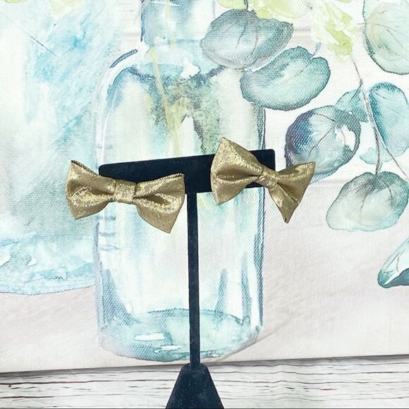 Vintage Metallic Gold Bow Tie Earrings - Picture 1 of 7